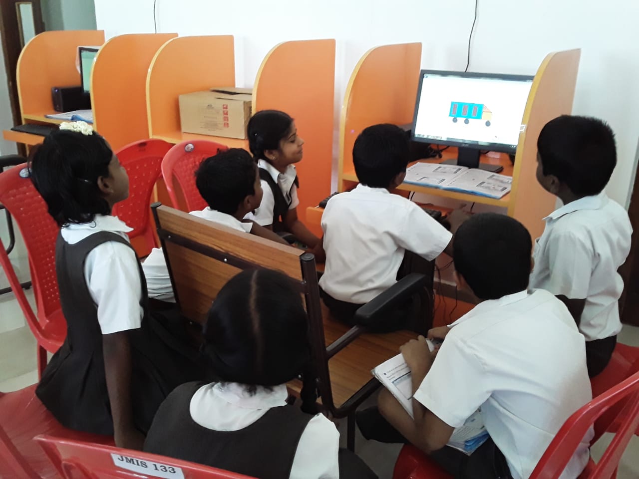 Computer Lab Image 4